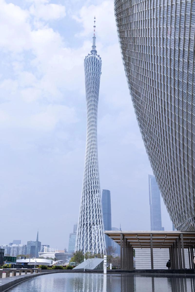 房屋建筑施工总承包：行业现状与未来发展